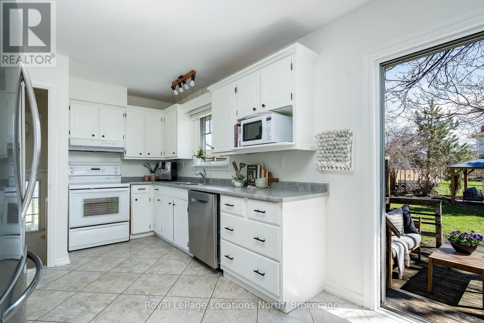 12 BRYAN DRIVE Image 14