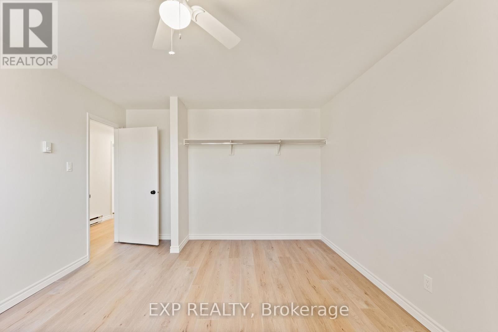 10 KINGS COURT Image 8