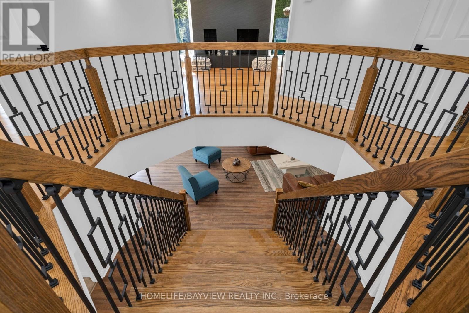 23 COUNTRY CLUB LANE Image 28