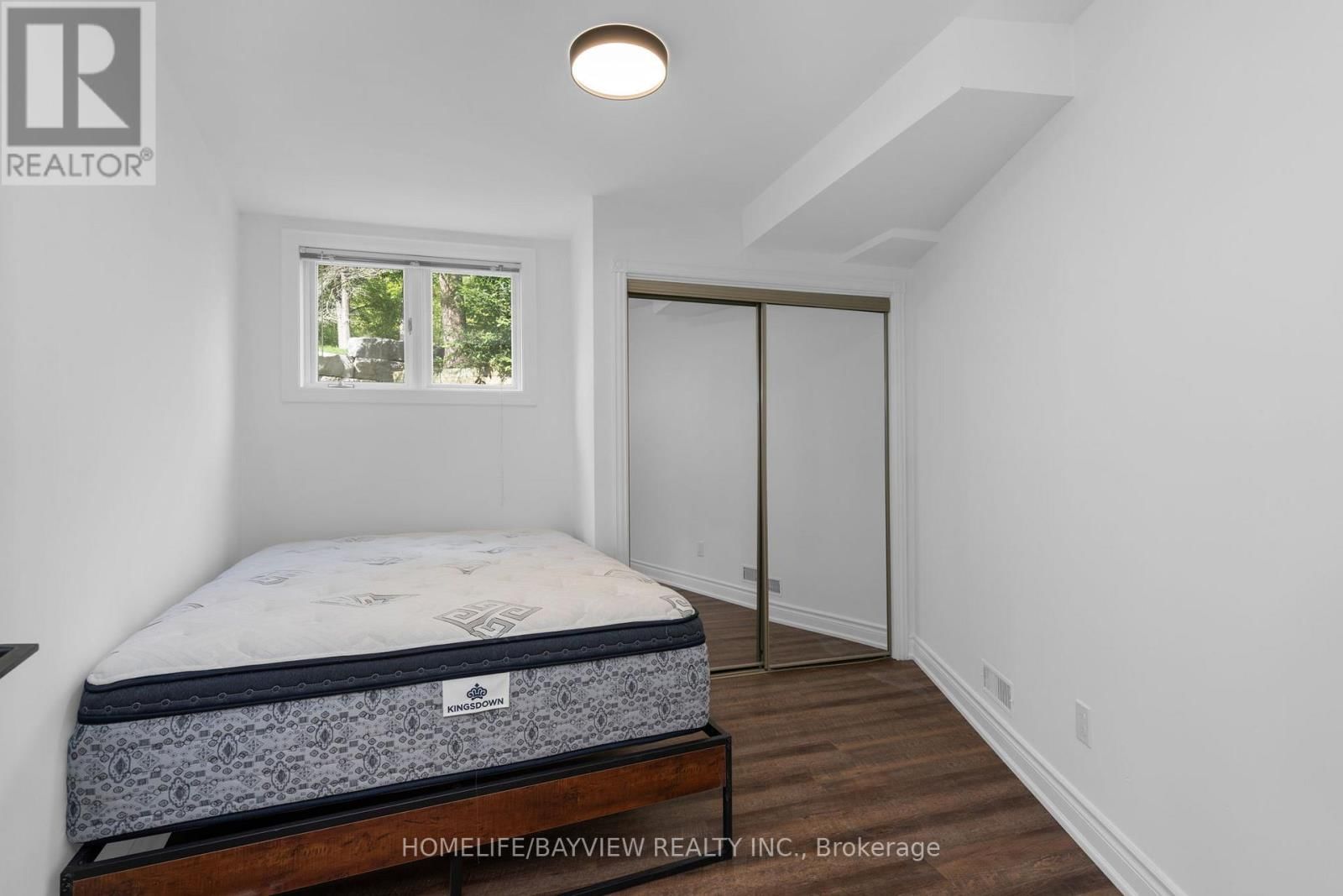 23 COUNTRY CLUB LANE Image 35