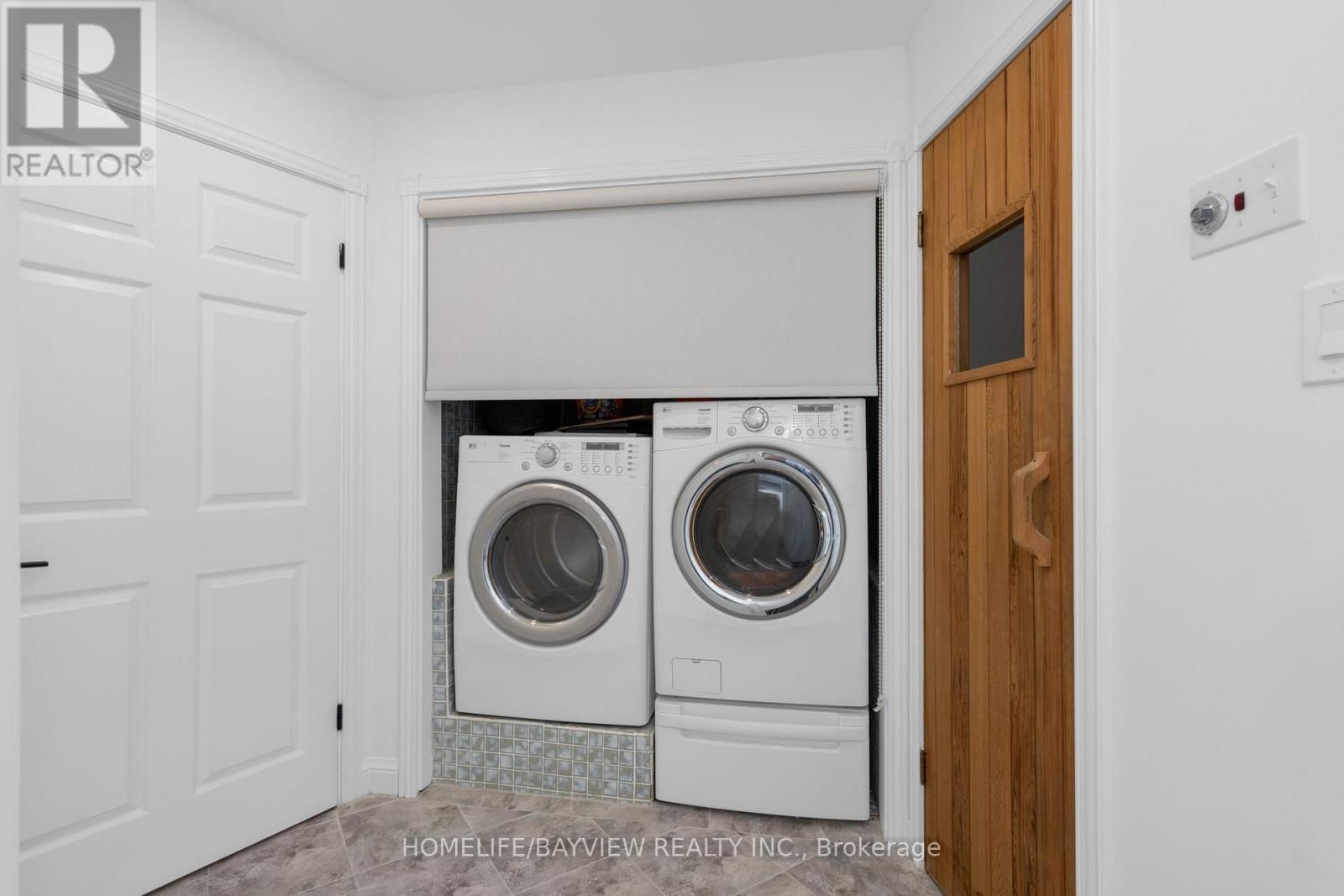 23 COUNTRY CLUB LANE Image 38