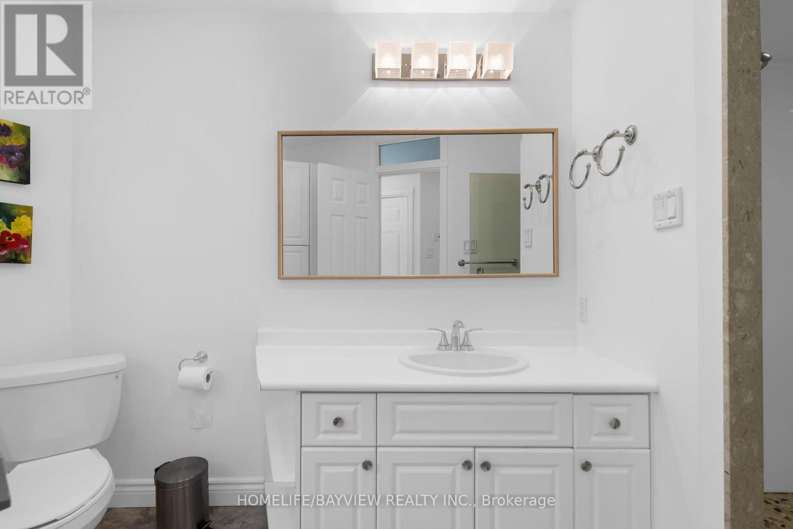 23 COUNTRY CLUB LANE Image 40