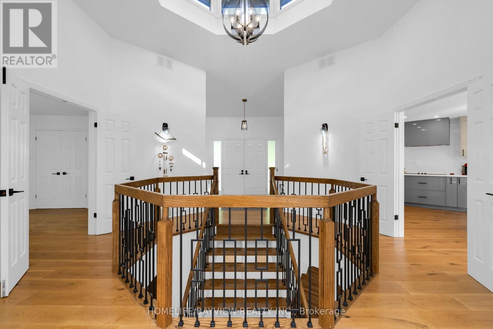 23 COUNTRY CLUB LANE Image 8