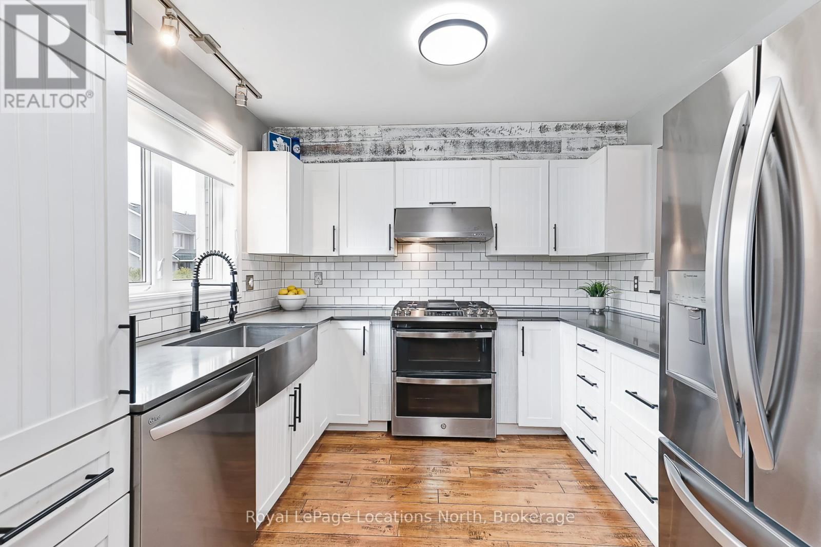 51 LIGHTHOUSE LANE WEST Image 17