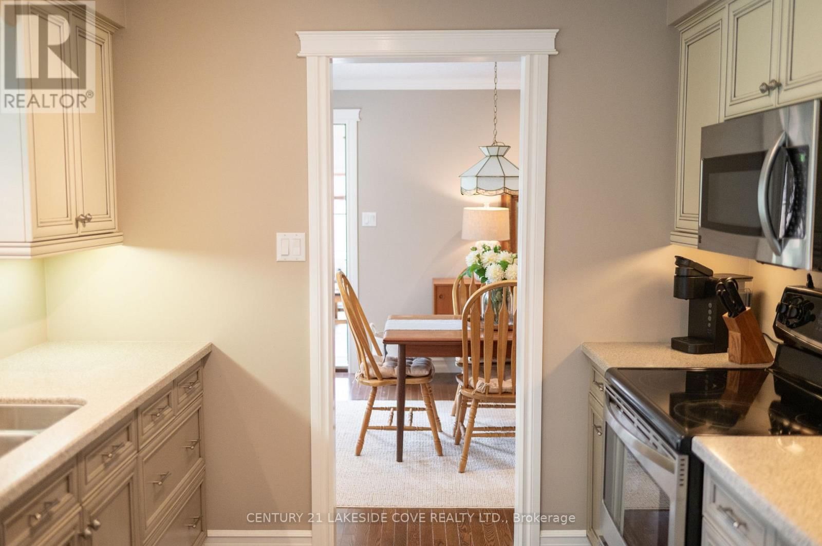 27 THICKETWOOD PLACE Image 12