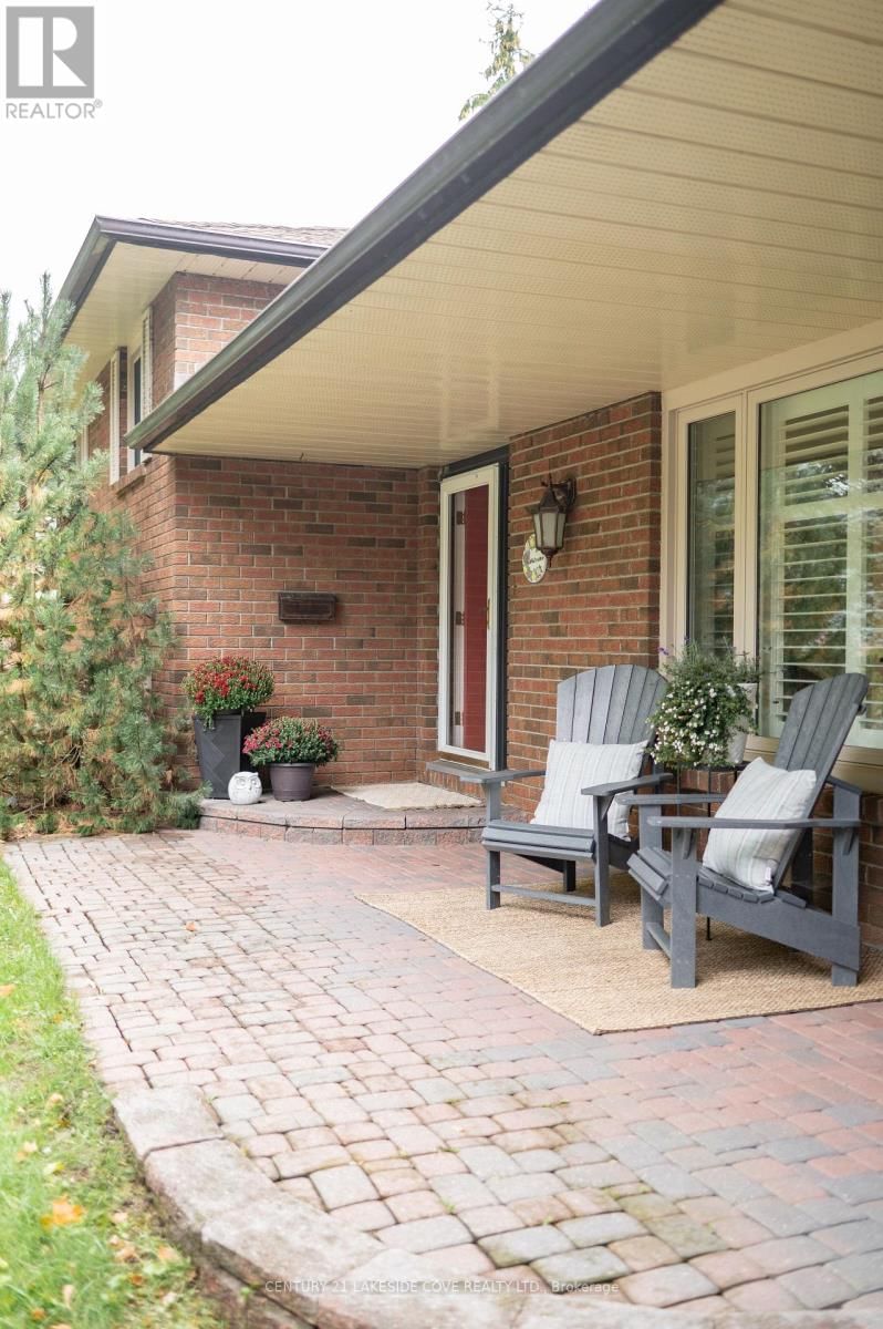 27 THICKETWOOD PLACE Image 2