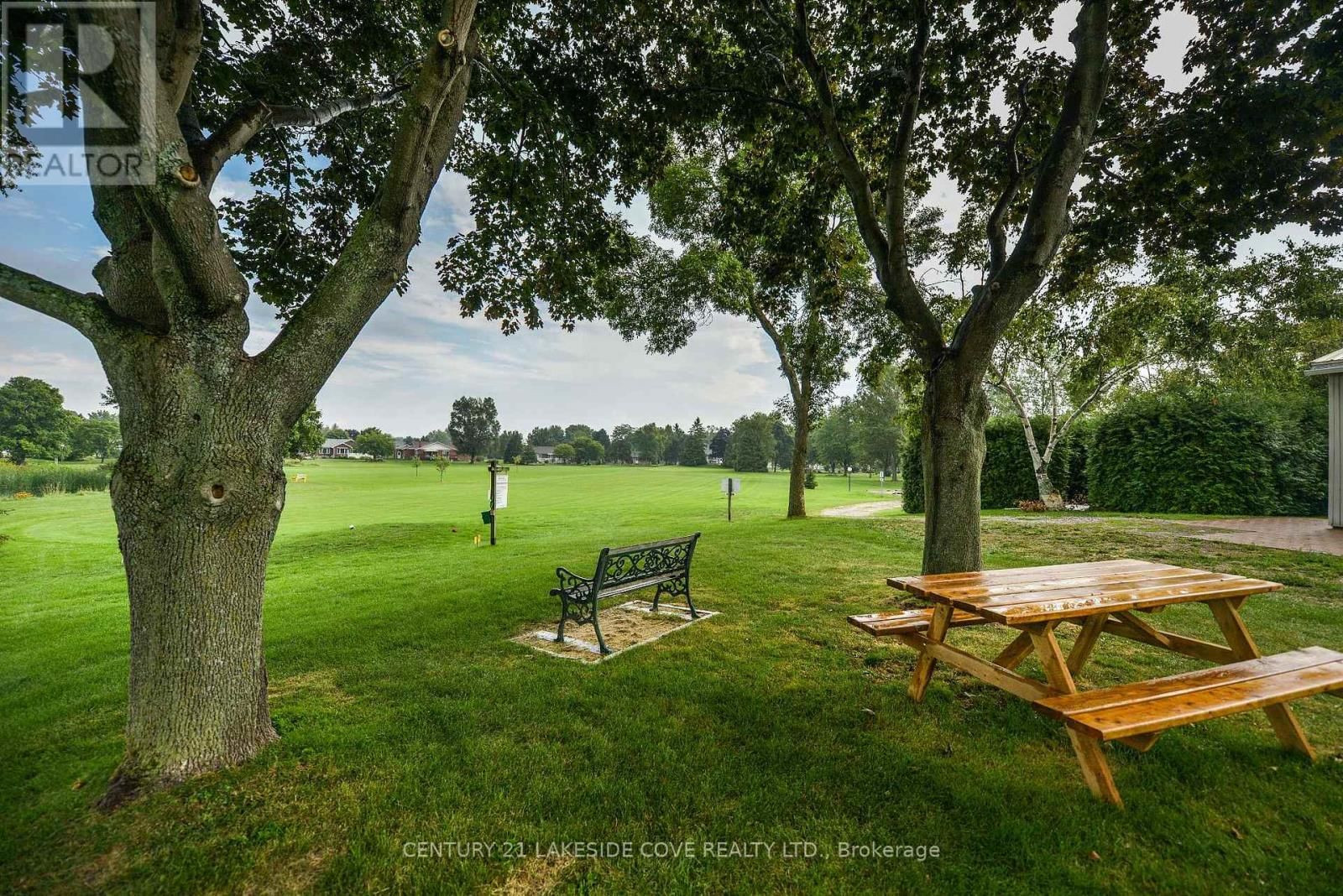 27 THICKETWOOD PLACE Image 37