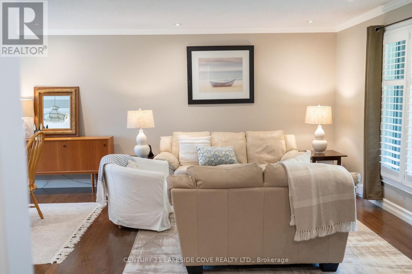 27 THICKETWOOD PLACE Image 4