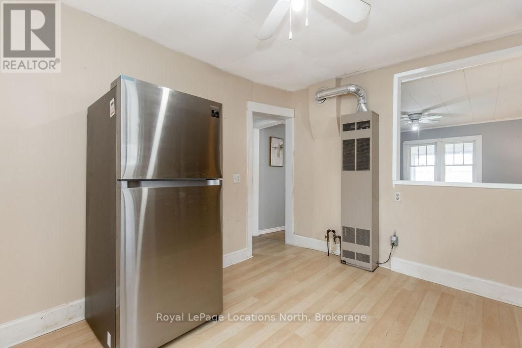 221 SPRUCE STREET Image 14