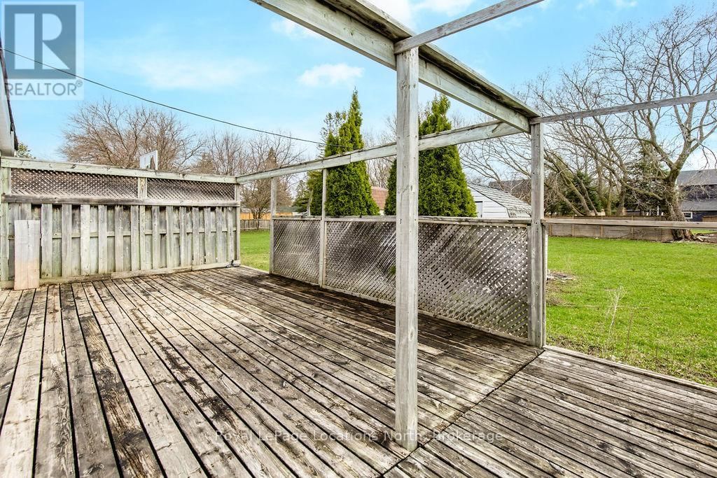 221 SPRUCE STREET Image 20