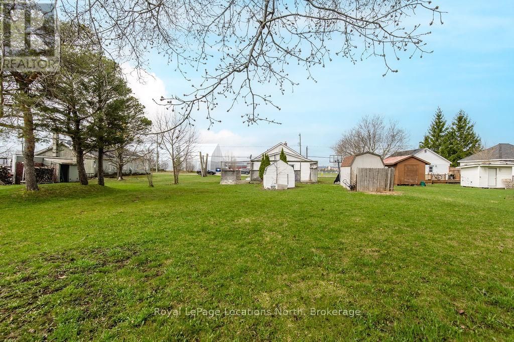 221 SPRUCE STREET Image 27