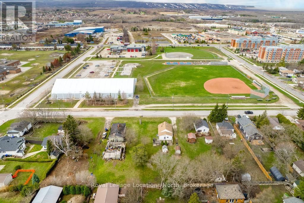 221 SPRUCE STREET Image 29