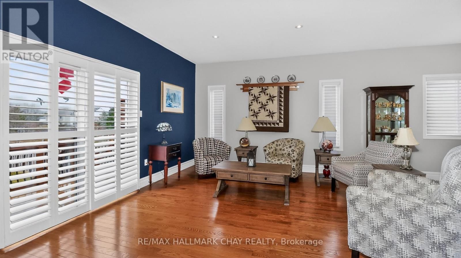 205 COUNTRY LANE Image 13