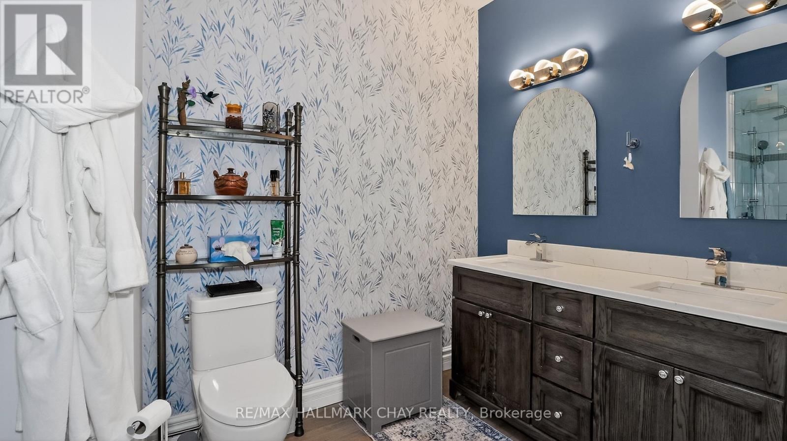 205 COUNTRY LANE Image 19