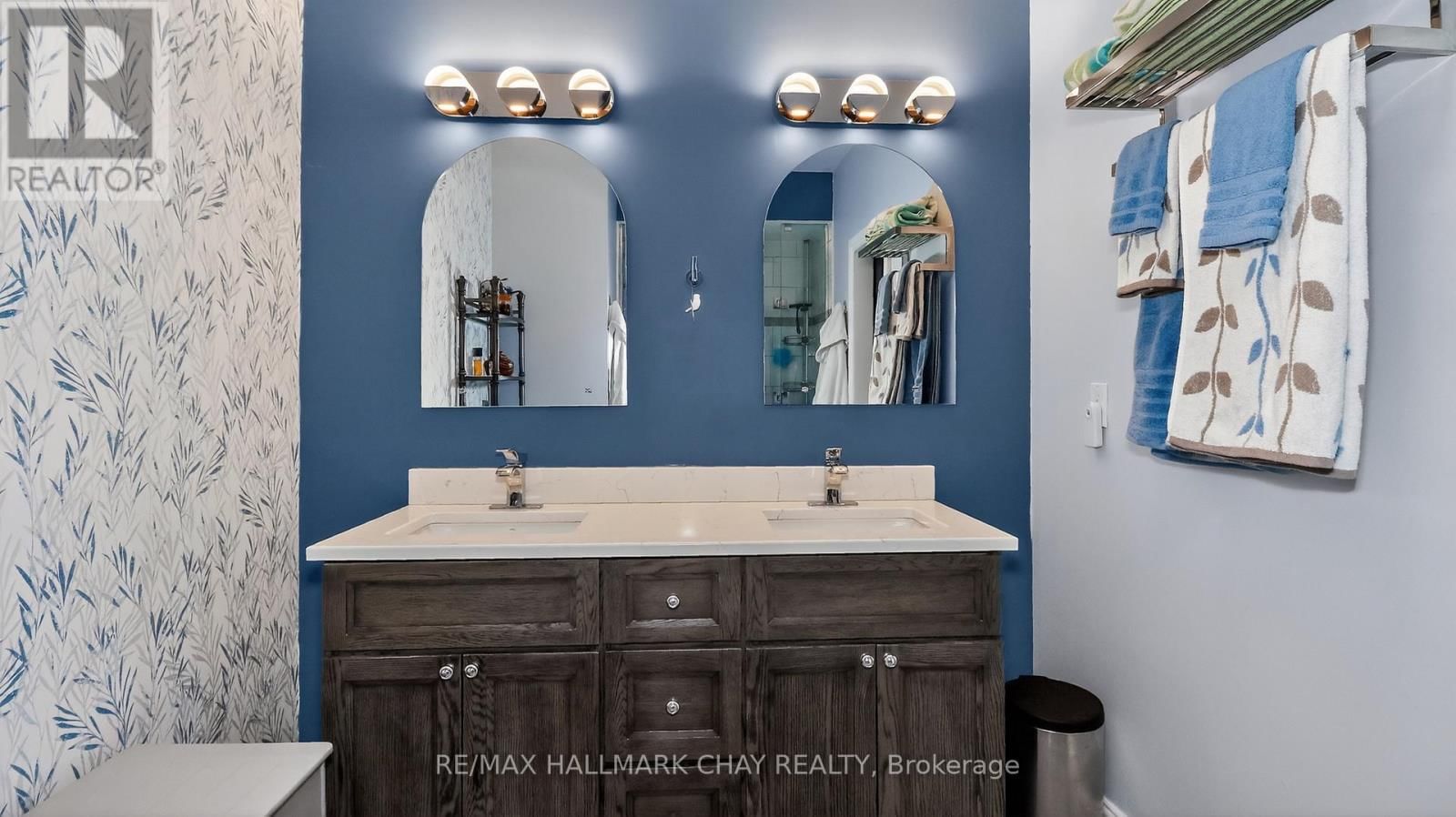 205 COUNTRY LANE Image 20