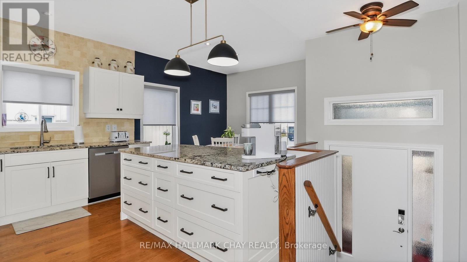 205 COUNTRY LANE Image 3