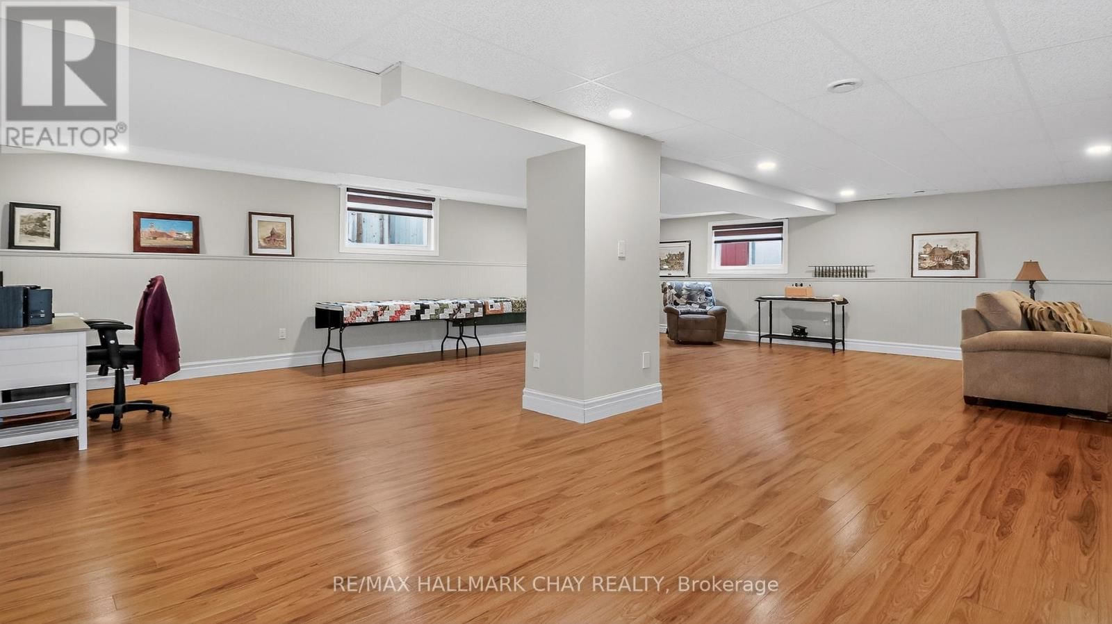 205 COUNTRY LANE Image 30