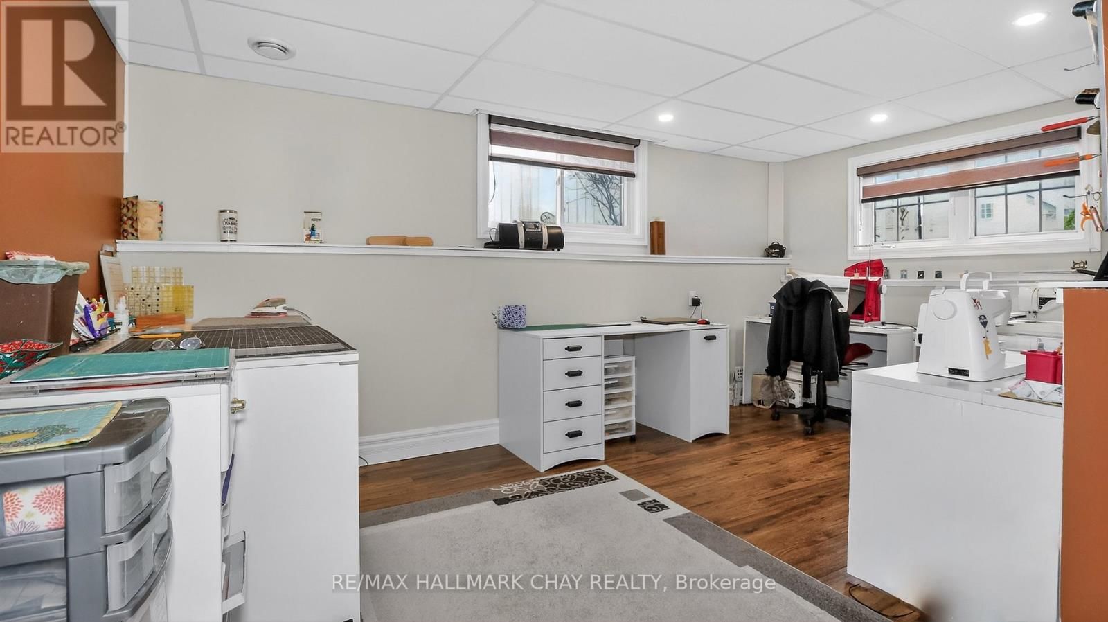 205 COUNTRY LANE Image 32