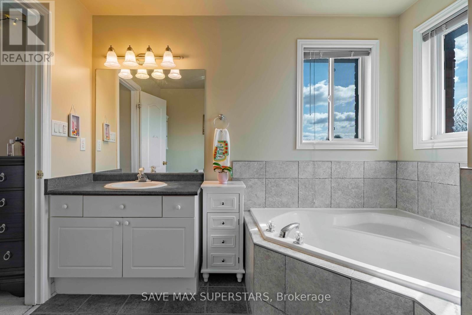 63 GORE DRIVE Image 22