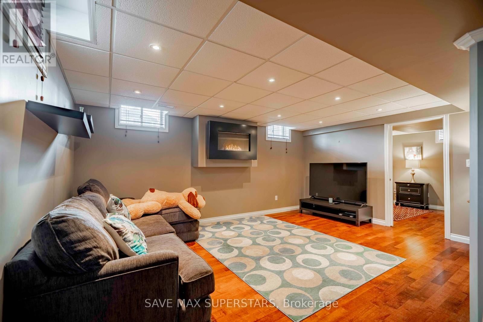 63 GORE DRIVE Image 35