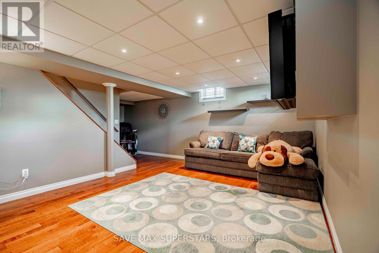 63 GORE DRIVE Image 36