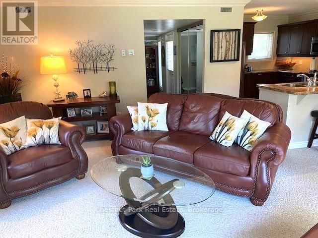 906 CEDAR POINTE COURT Image 13