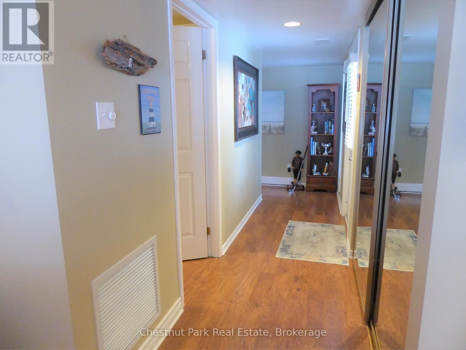 906 CEDAR POINTE COURT Image 15