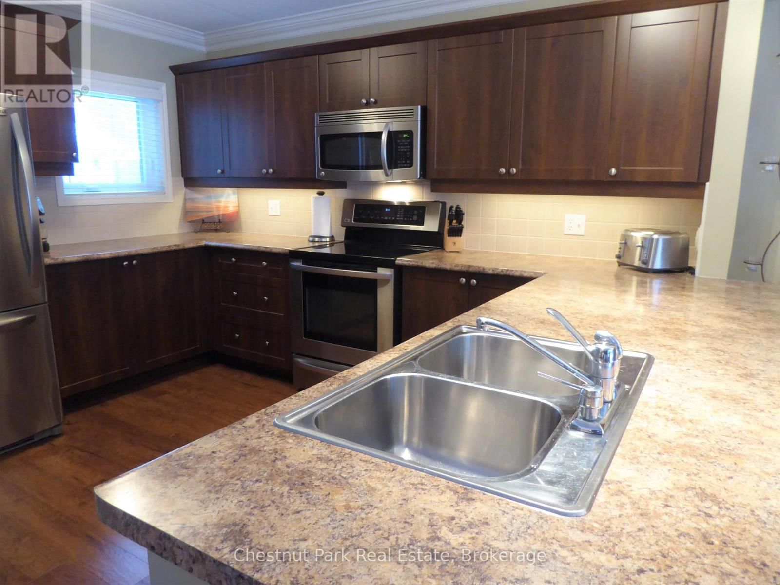 906 CEDAR POINTE COURT Image 9