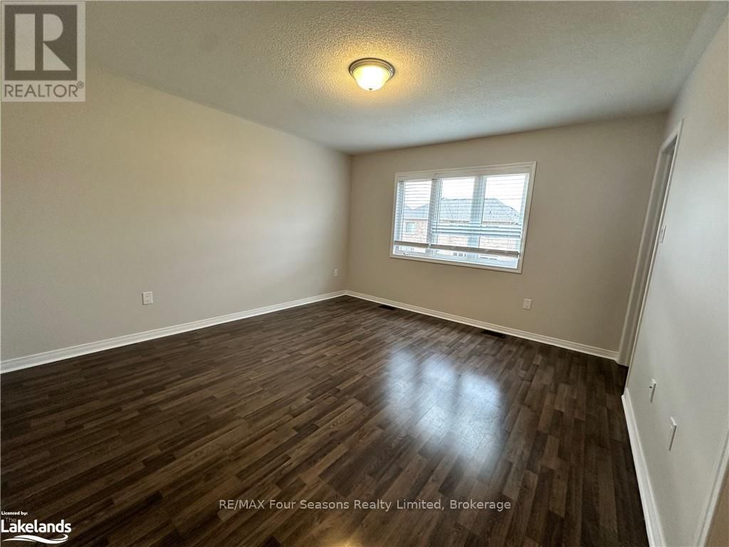 7 BAILEY STREET Image 22