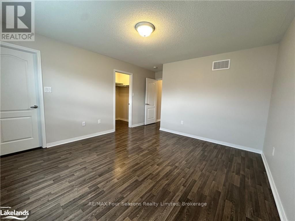 7 BAILEY STREET Image 23