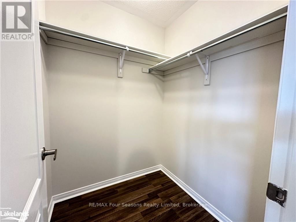 7 BAILEY STREET Image 26