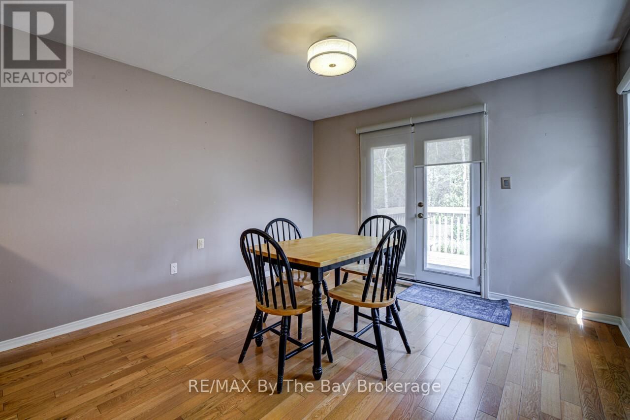 3 EVERGREEN CRESCENT Image 15