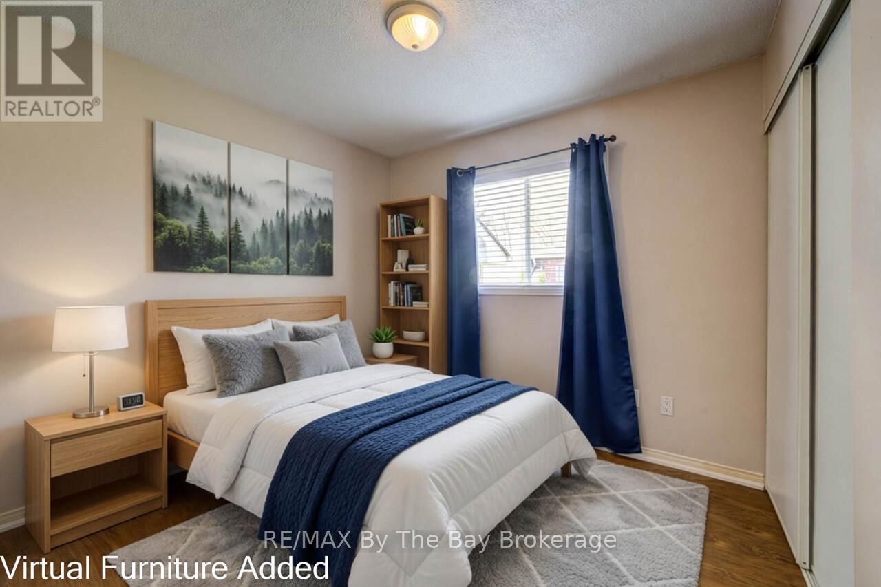 3 EVERGREEN CRESCENT Image 20