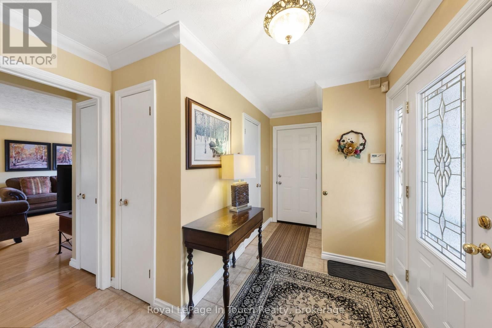 756 CHAMPLAIN ROAD Image 18