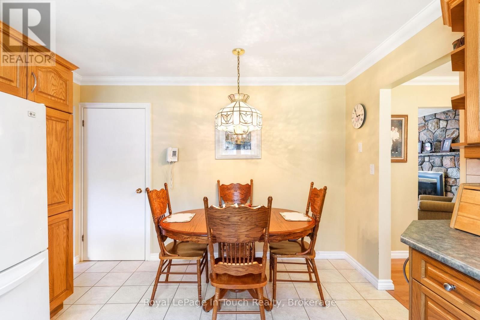 756 CHAMPLAIN ROAD Image 26