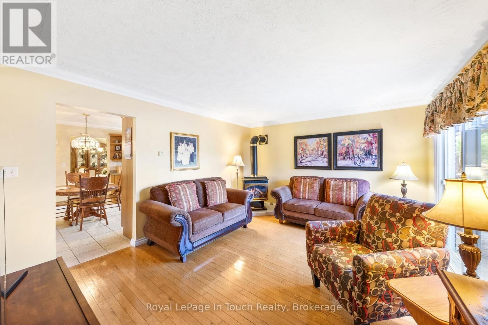 756 CHAMPLAIN ROAD Image 28