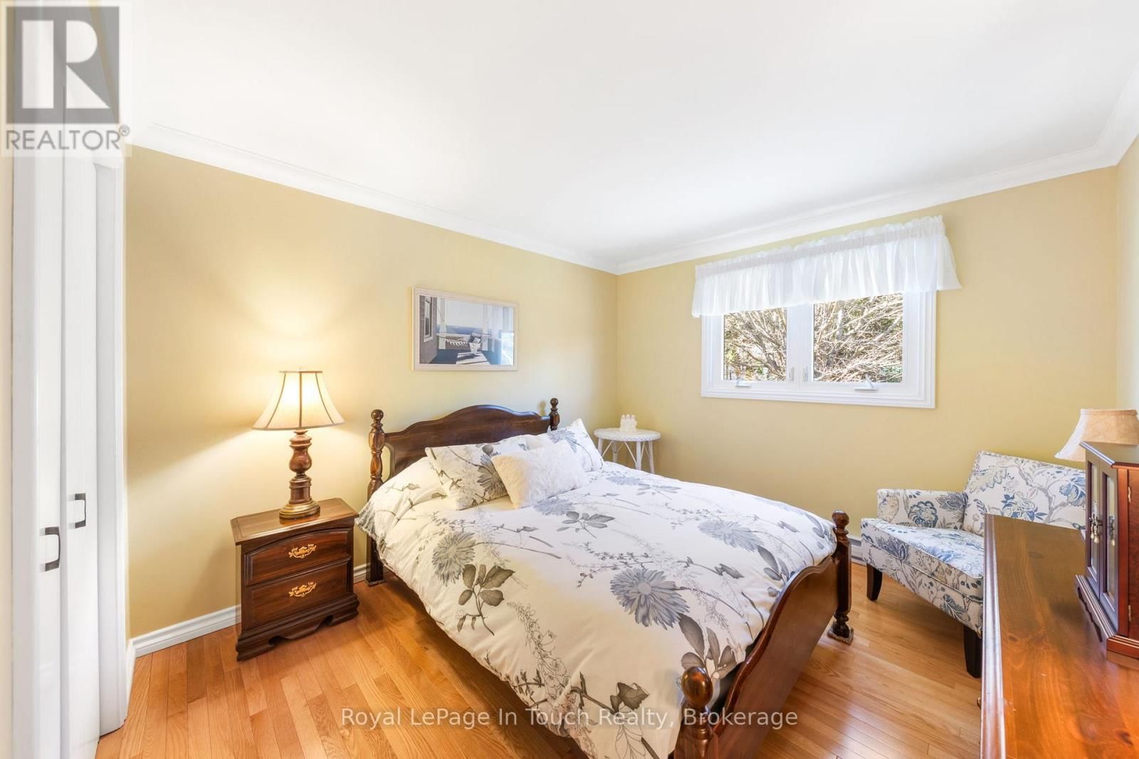 756 CHAMPLAIN ROAD Image 36