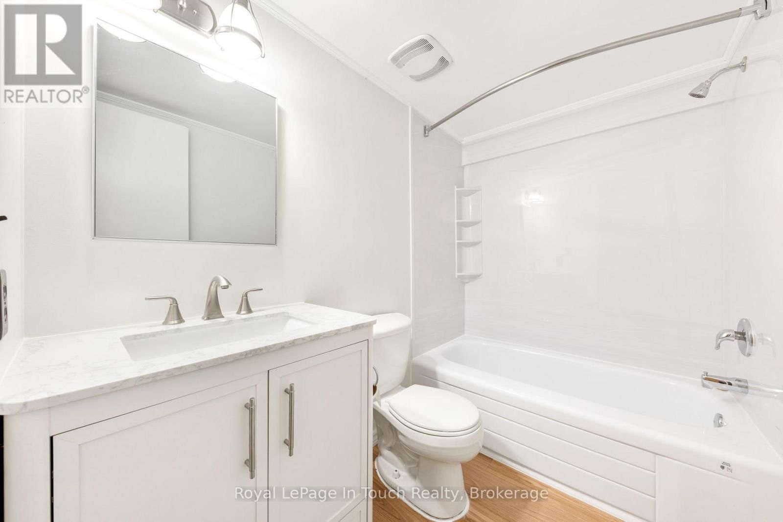 756 CHAMPLAIN ROAD Image 46