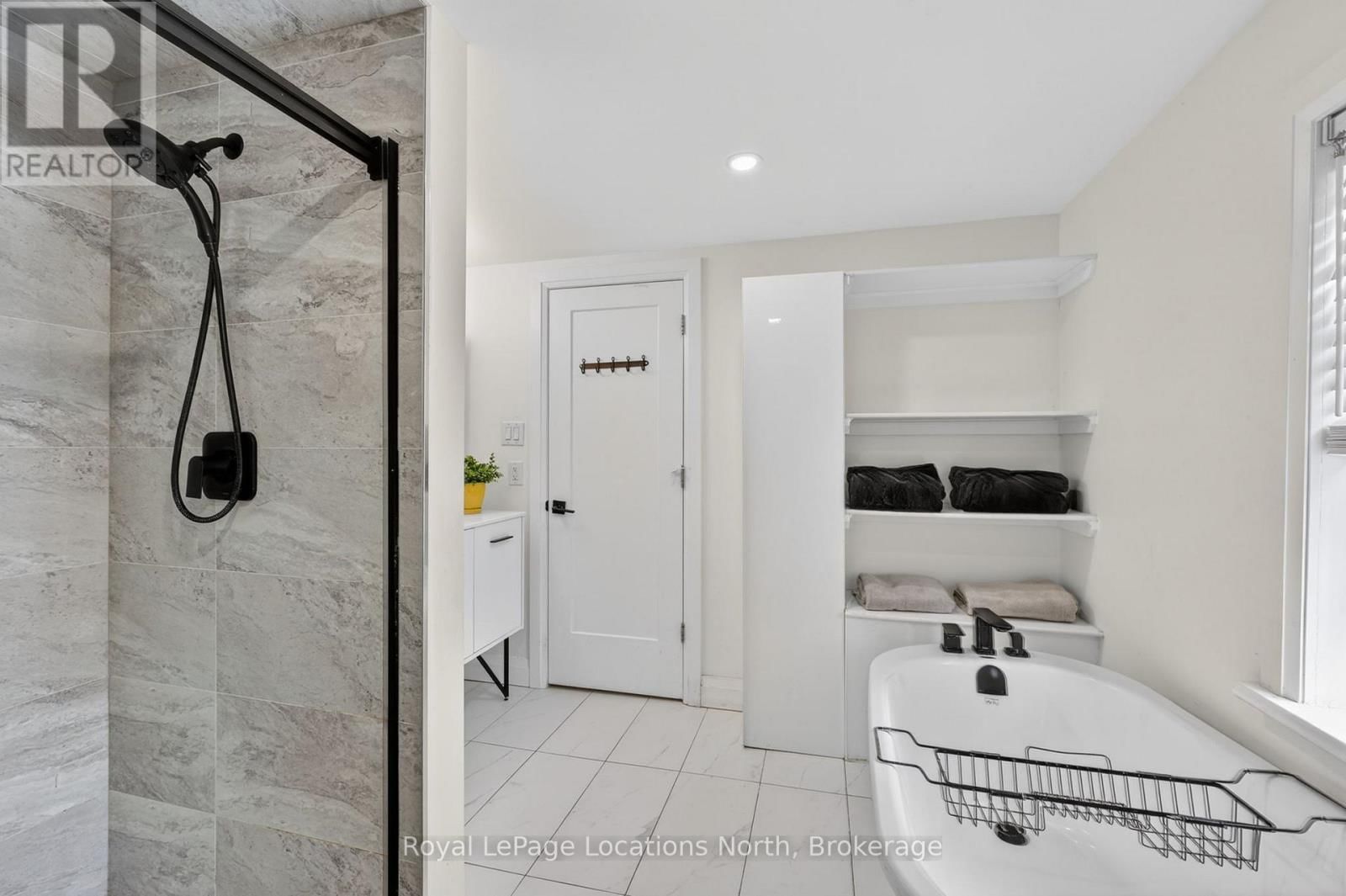 363 & 361 CEDAR STREET Image 19