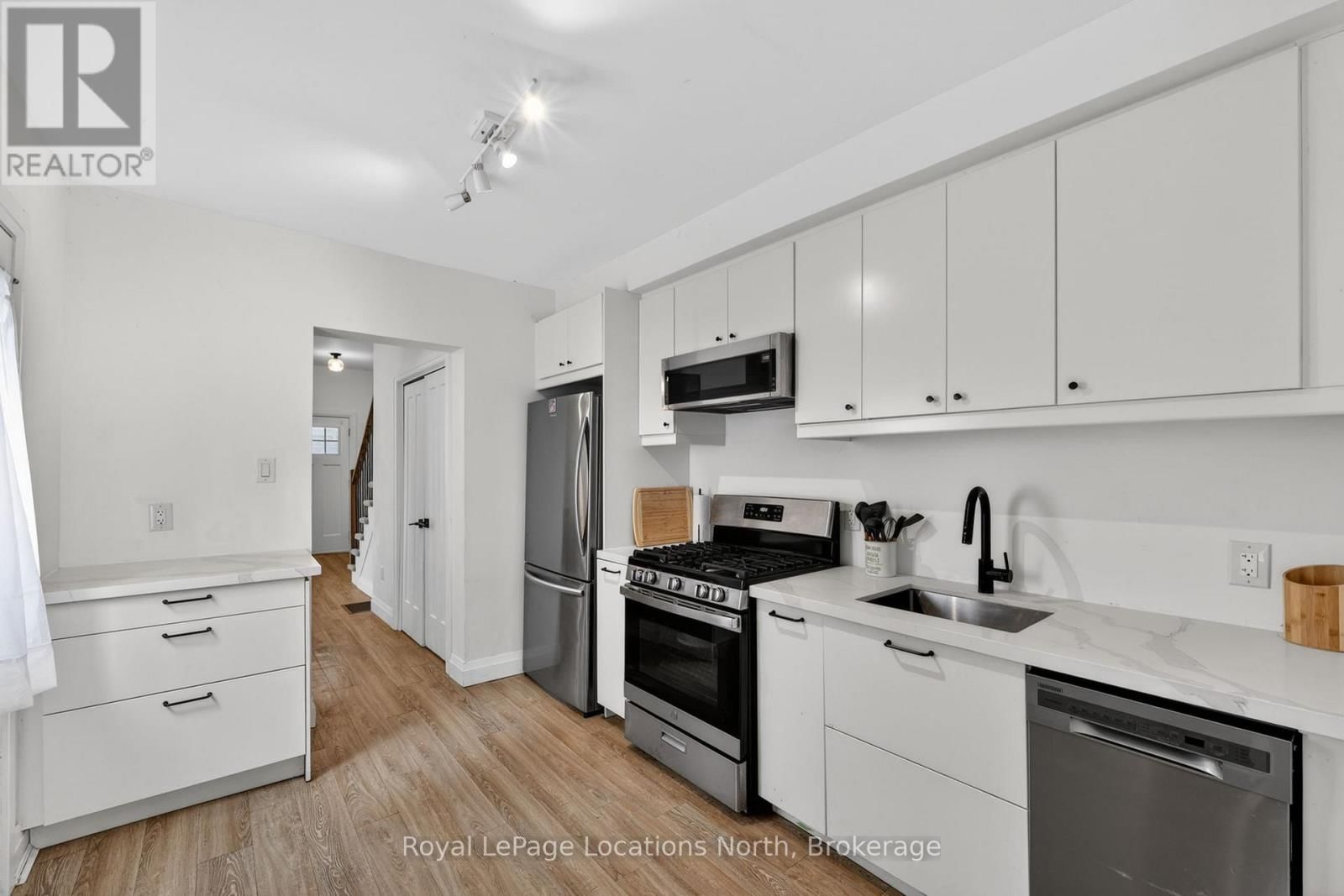 363-361 CEDAR STREET Image 10