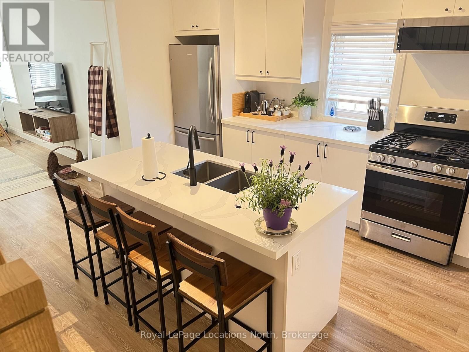 363-361 CEDAR STREET Image 31