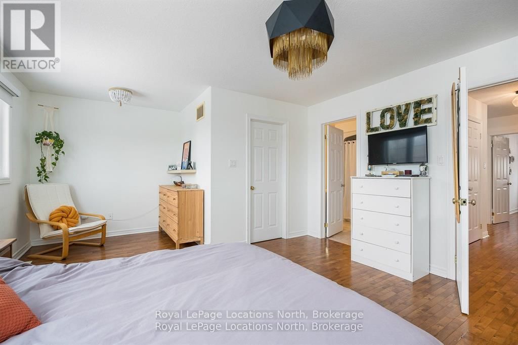 53 BARR STREET Image 24