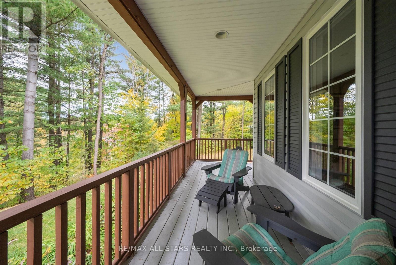 29 ROBERT BOULEVARD Image 35