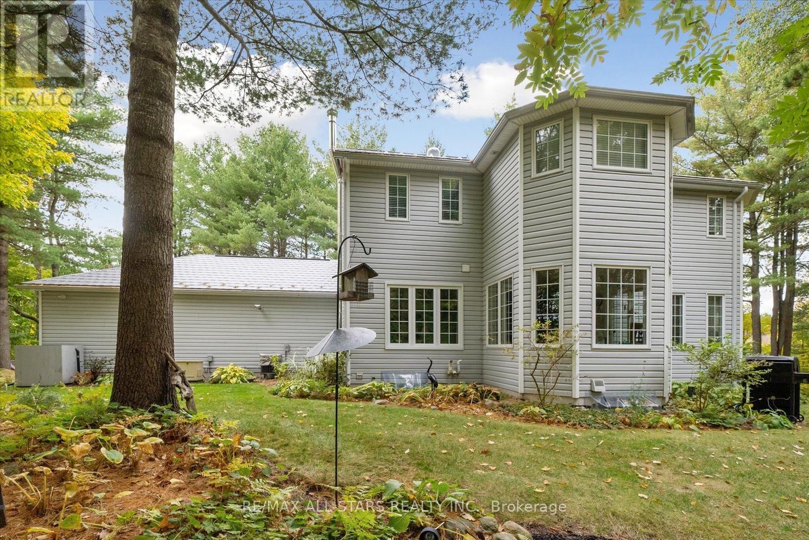 29 ROBERT BOULEVARD Image 42