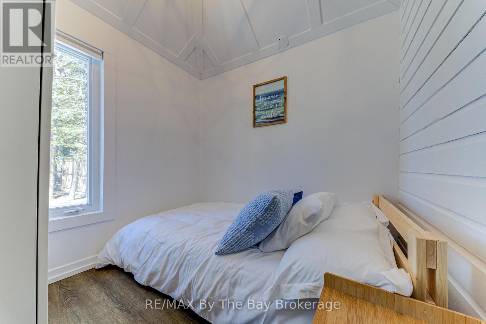 278 COASTLINE DRIVE Image 17