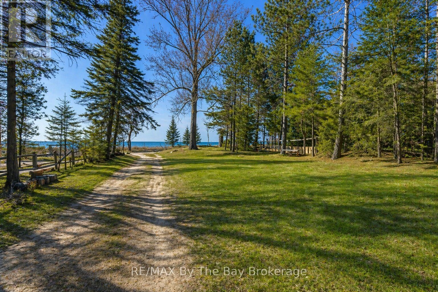 278 COASTLINE DRIVE Image 4