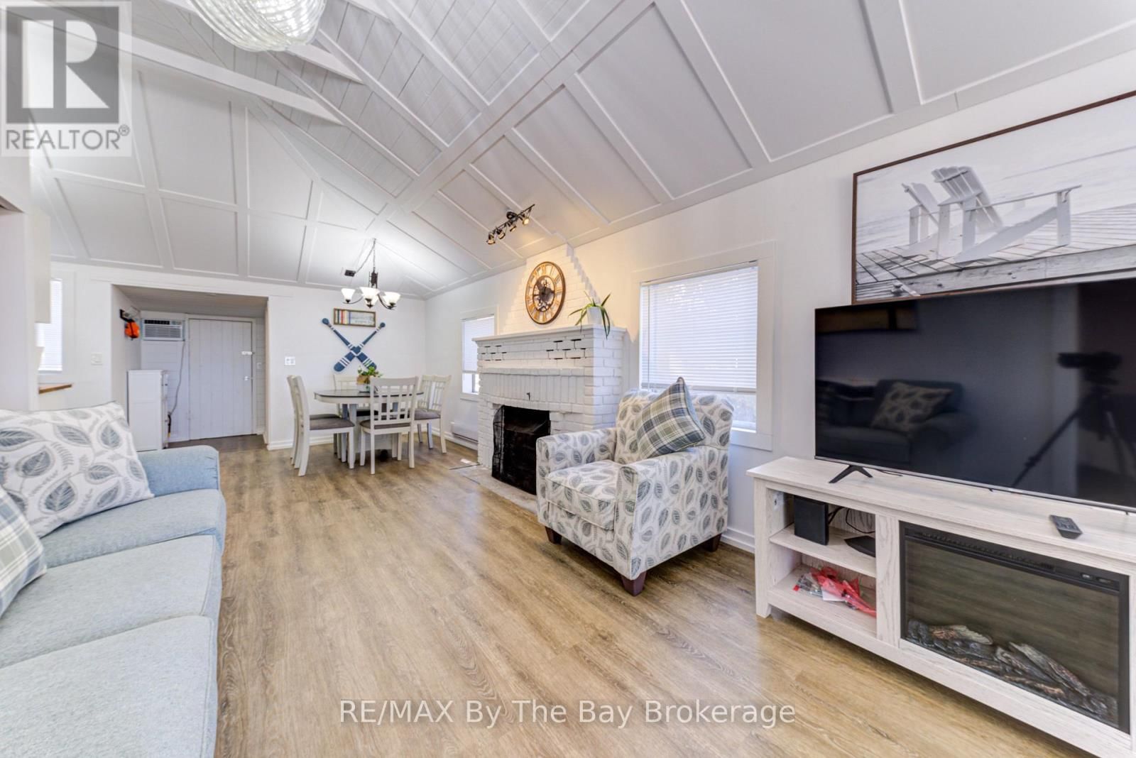 278 COASTLINE DRIVE Image 8