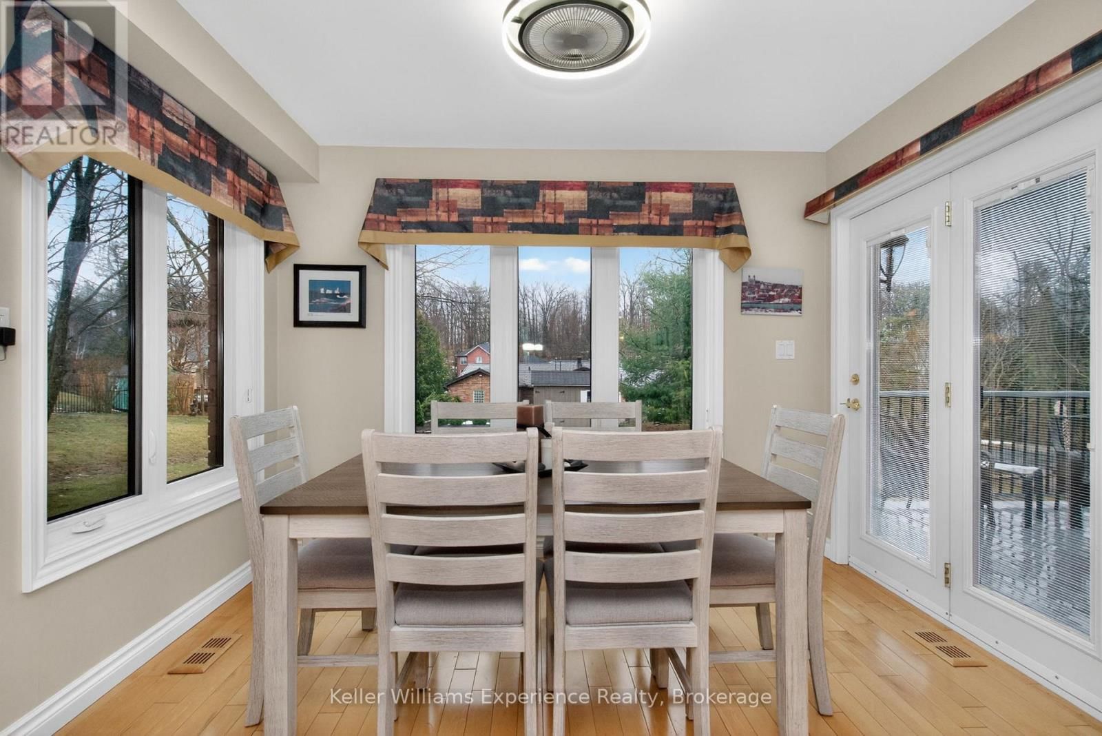 27 ROSEWOOD AVENUE Image 14