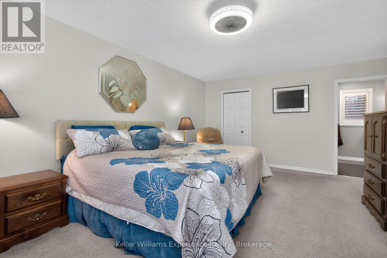 27 ROSEWOOD AVENUE Image 24