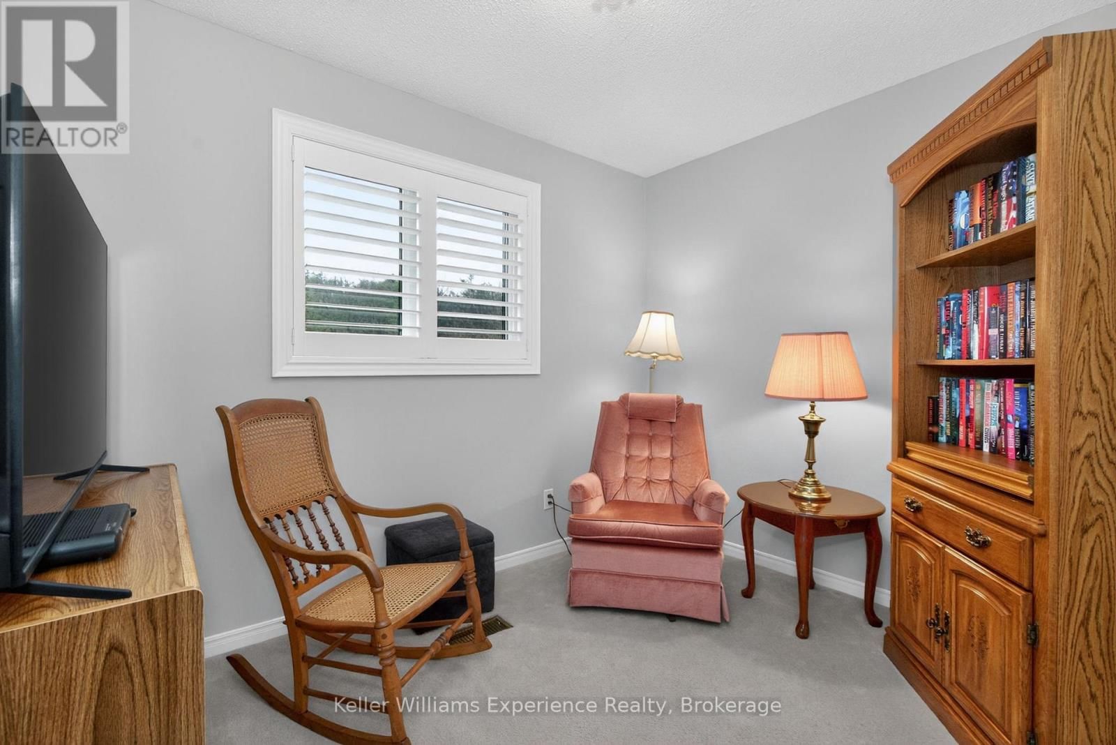 27 ROSEWOOD AVENUE Image 27